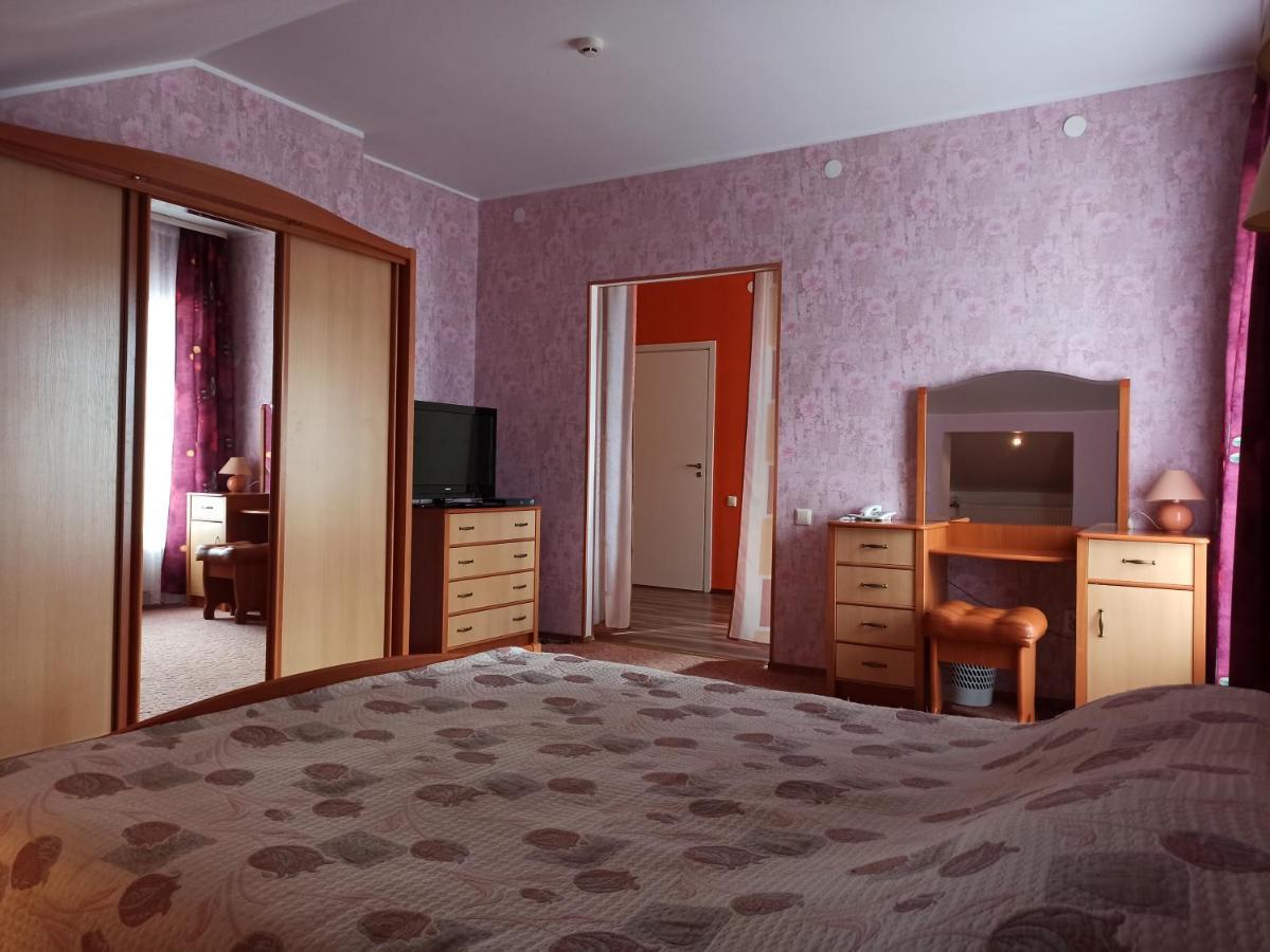 Central Hotel 2*